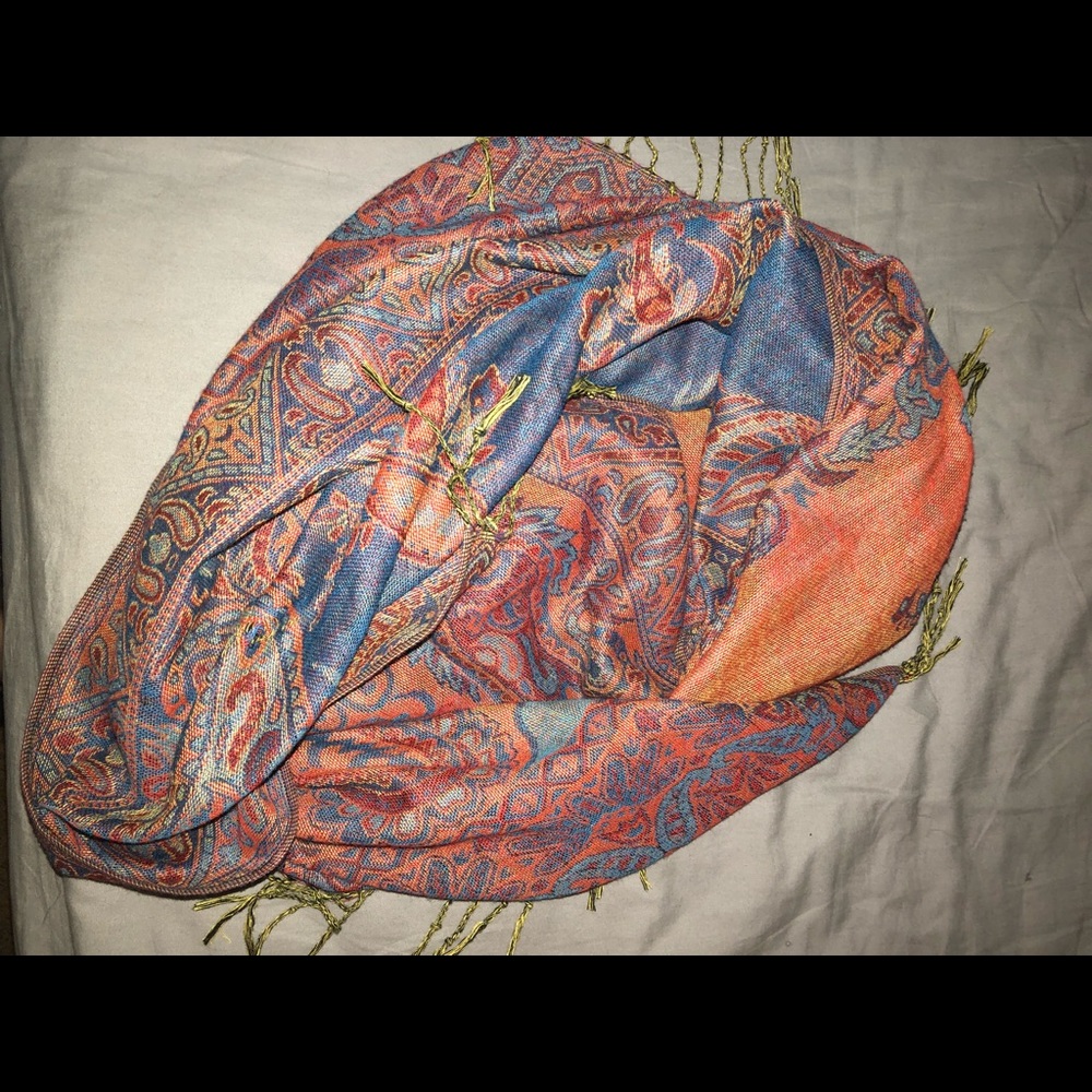 Gorgeous Woven Pashmina